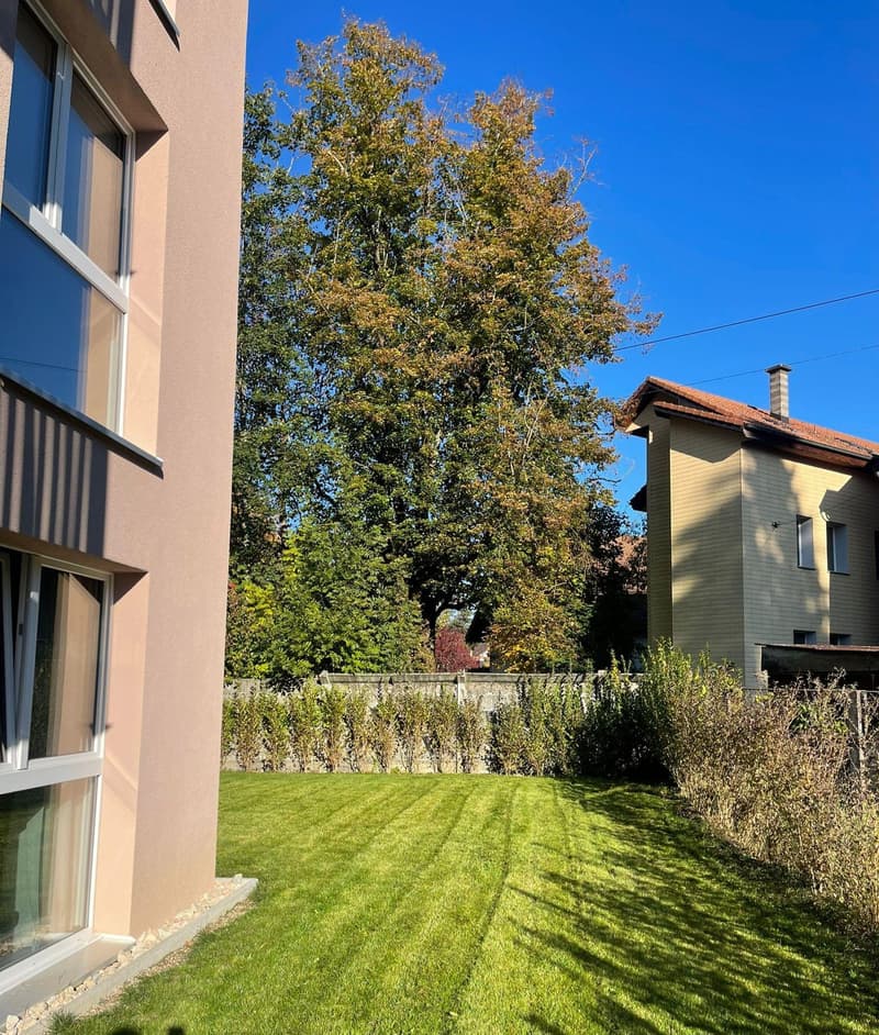 Discover without delay: superb new apartment with private garden (9)