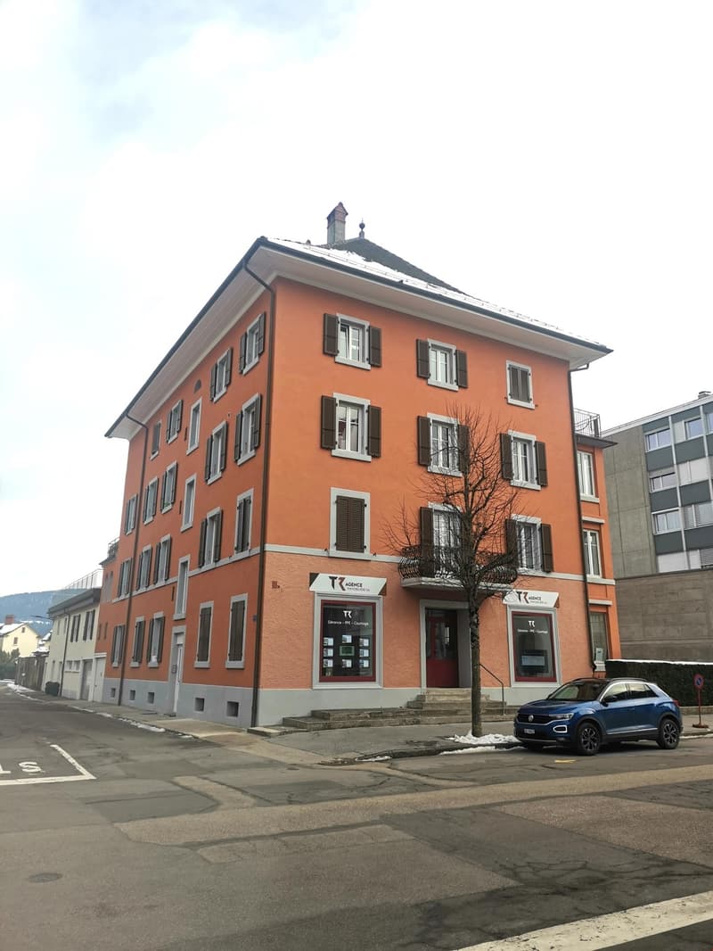 Wohnung mit 6 Zimmern im Zentrum von Fleurier (15)