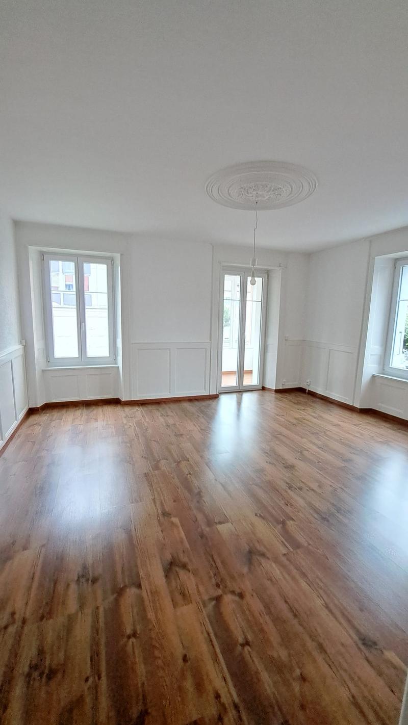 Wohnung mit 6 Zimmern im Zentrum von Fleurier (3)
