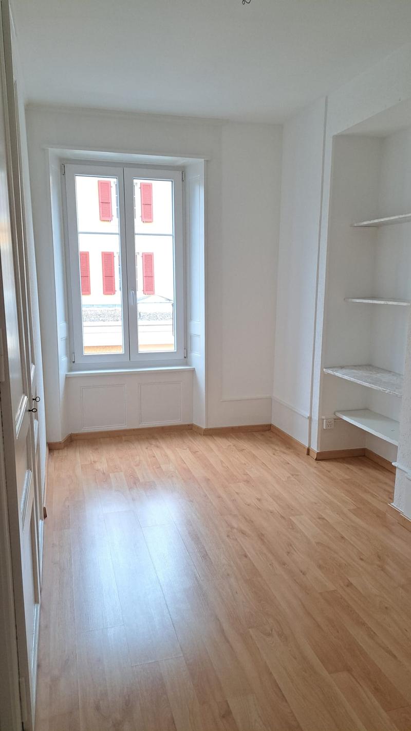 Wohnung mit 6 Zimmern im Zentrum von Fleurier (10)