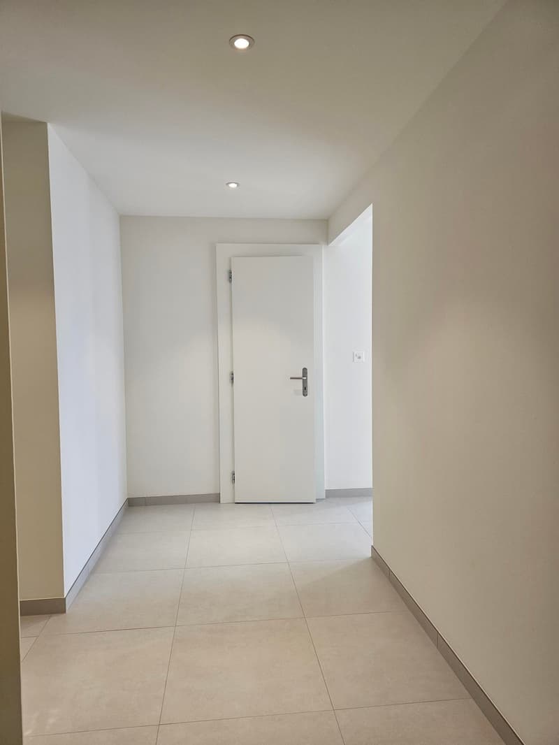 Wohnung mit 2.5 Zimmern in Môtiers renoviert (7)