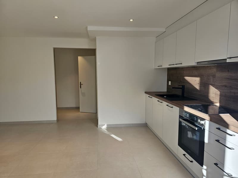 Wohnung mit 2.5 Zimmern in Môtiers renoviert (4)