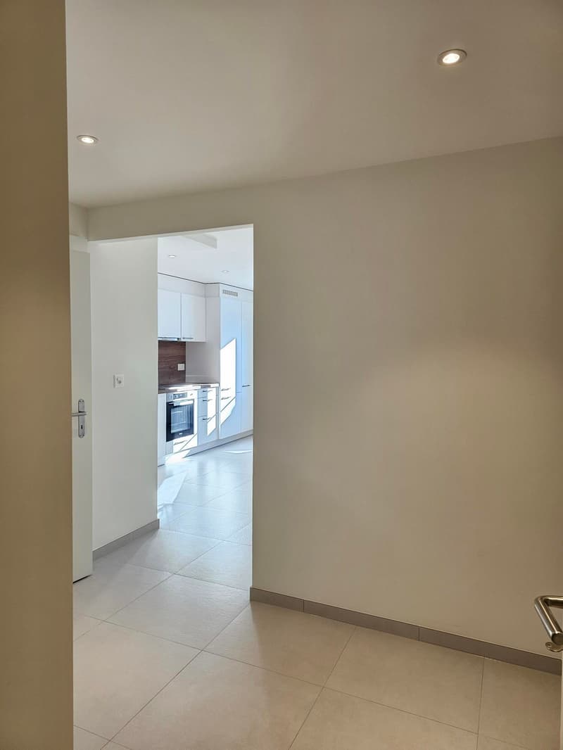 Wohnung mit 2.5 Zimmern in Môtiers renoviert (6)