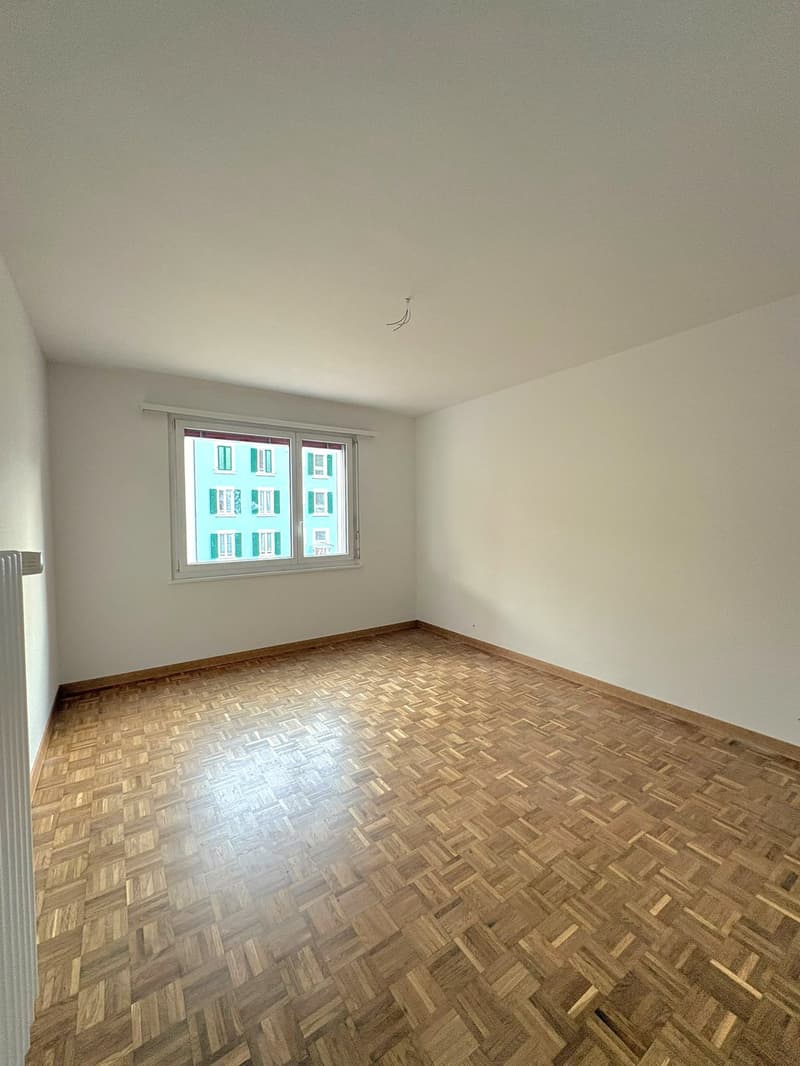 Appartement de 3 pièces rénové avec grand balcon (9)