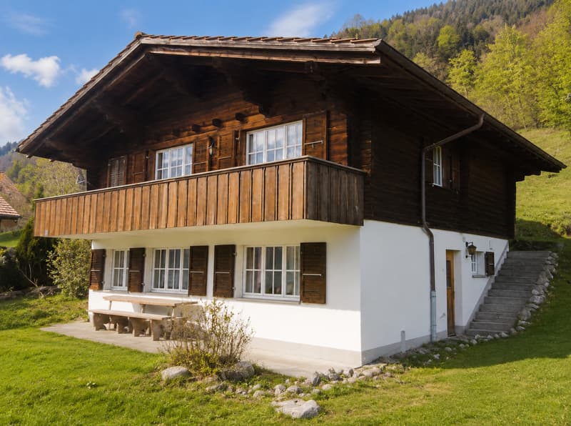 Piccola casa unifamiliare in una posizione tranquilla con vista sul lago a Niederried vicino a Interlaken (1)