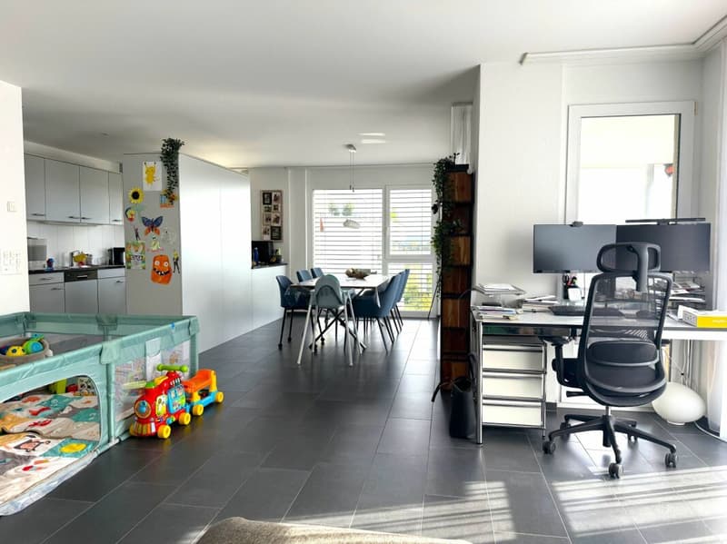 Moderne, helle und attraktive 4,5-Zi. Wohnung in Niederrohdorf AG (3)