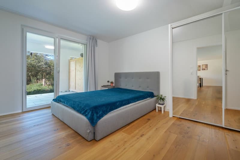 Charmante 2.5-Zi. Gartenwohnung mit idyllischem Blick ins Grüne (7)