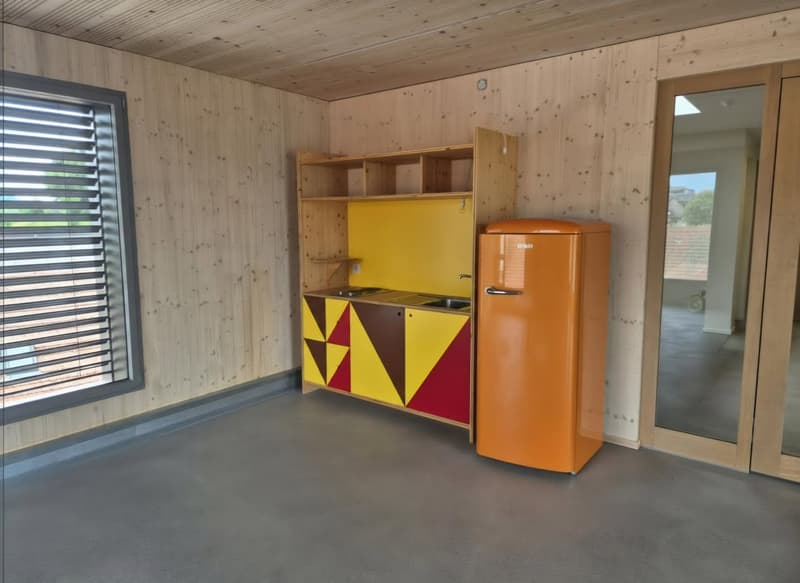 Attractive commercial space in the heart of Schwarzenburg - available immediately! (1)