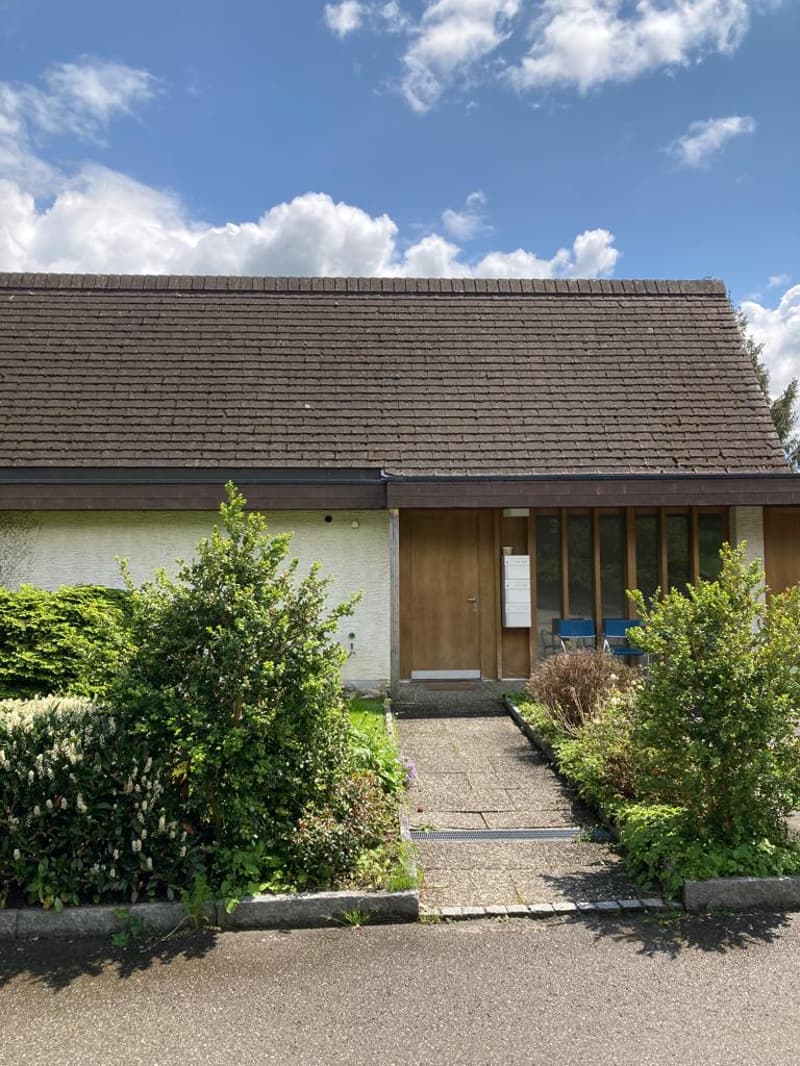 Gemütliche 3-Zimmer-Wohnung mit Terrasse und Rasenfläche (2)