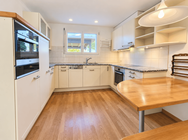 Einfamilienhaus als sonniger Rückzugsort & moderne Wohlfühloase zentral in Jegenstorf (6)