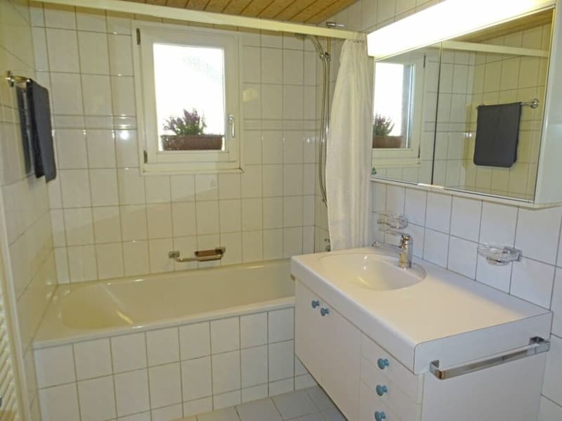 Badezimmer 3.5-Zimmer-Wohnung 1. OG