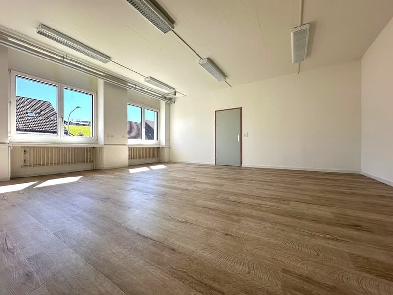 2 bright, attractive single rooms à 30m2 and 35m2  – available for immediate occupancy (3)