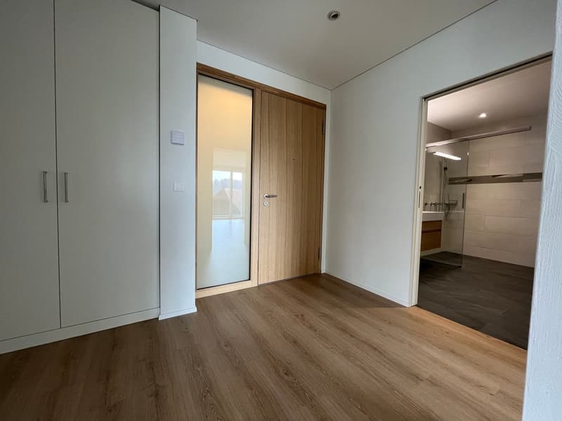 Grosszügige 3.5-Zimmerwohnung mit verglaster Loggia und viel Wohnkomfort (5)