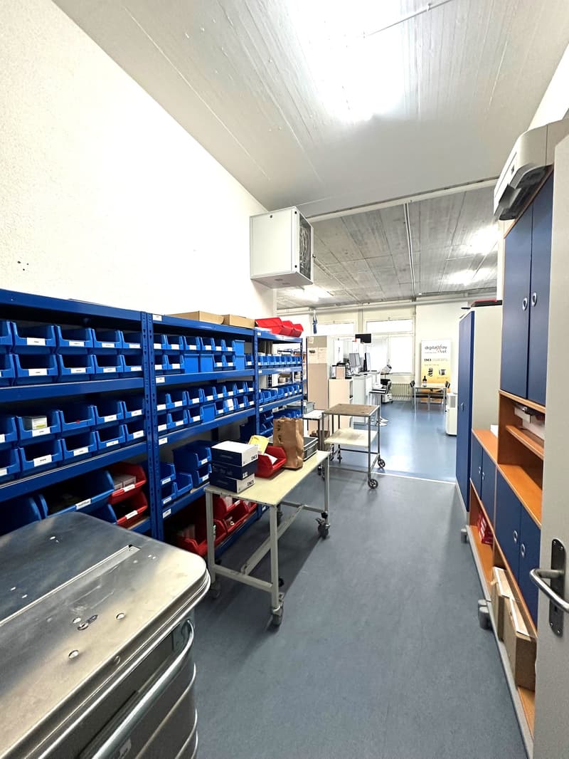 Helle Bürofläche mit 164 m², Glasfaser und grosszügigem Parkplatzangebot (5)
