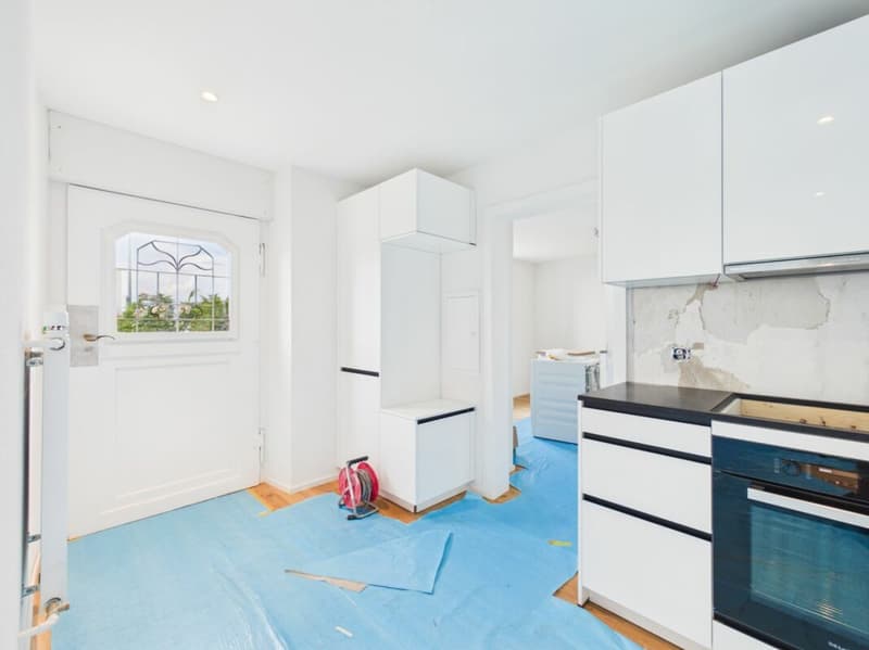 Exclusive 2.5-room apartment | First occupancy | Lake view | Solid wood parquet | Seating area | Washing tower (5)