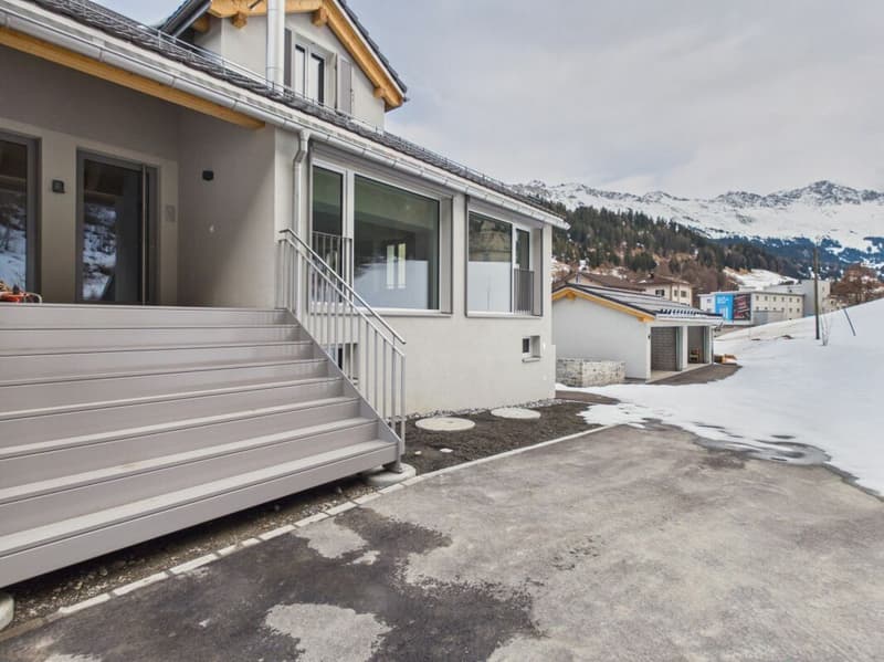Exklusives Zweihaus-Anwesen mit vier Garagenplätzen und historischem Gewölbekeller (28)