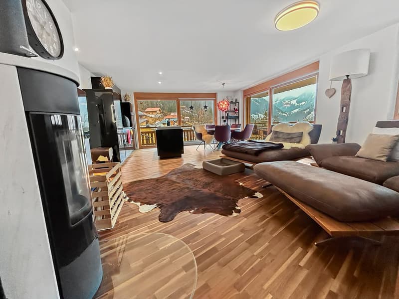 4.5-room apartment (2022) with wrap-around balcony and mountain view in Kiental (2)
