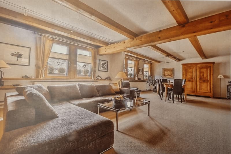 Splendid 15th-century historic building with commercial space and apartments (11)