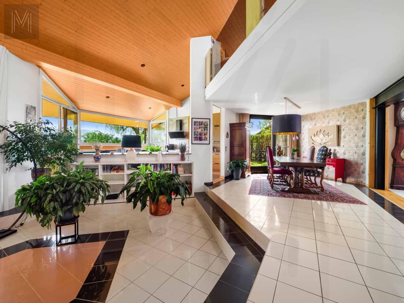 Architectural elegance & exceptional panorama ? A unique property (5)