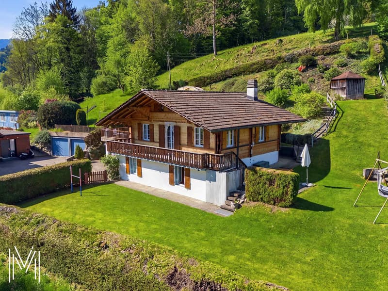 Individual chalet in the heart of Gruyère, between breathtaking panorama and authentic lifestyle! (1)