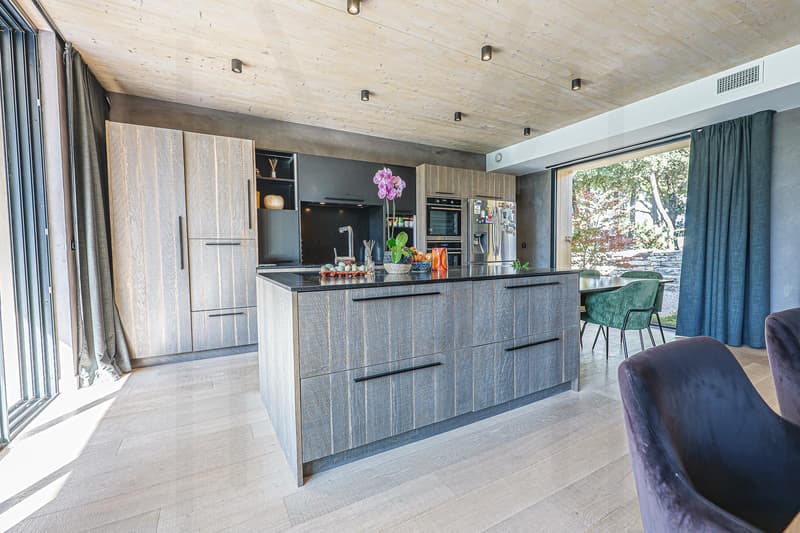 Magnifique propriété contemporaine dans un cadre privilégié ! (4)