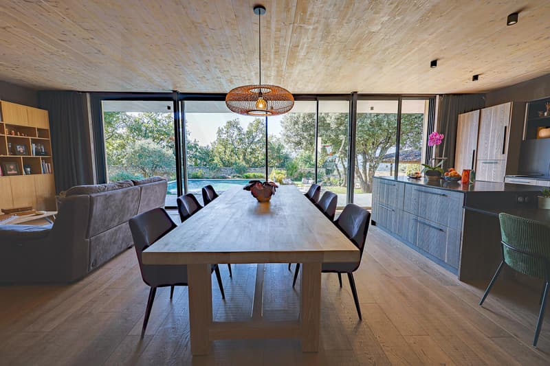 Magnifique propriété contemporaine dans un cadre privilégié ! (3)