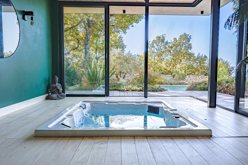 Magnifique propriété contemporaine dans un cadre privilégié ! (12)