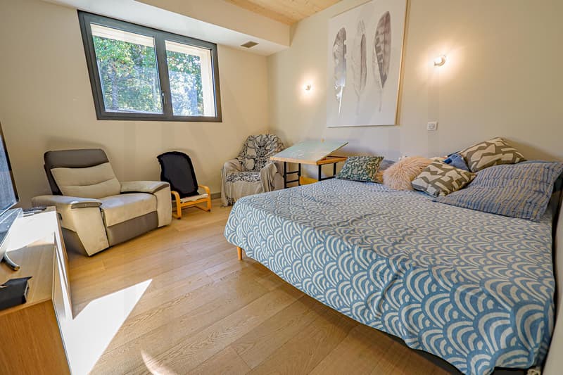 Magnifique propriété contemporaine dans un cadre privilégié ! (13)
