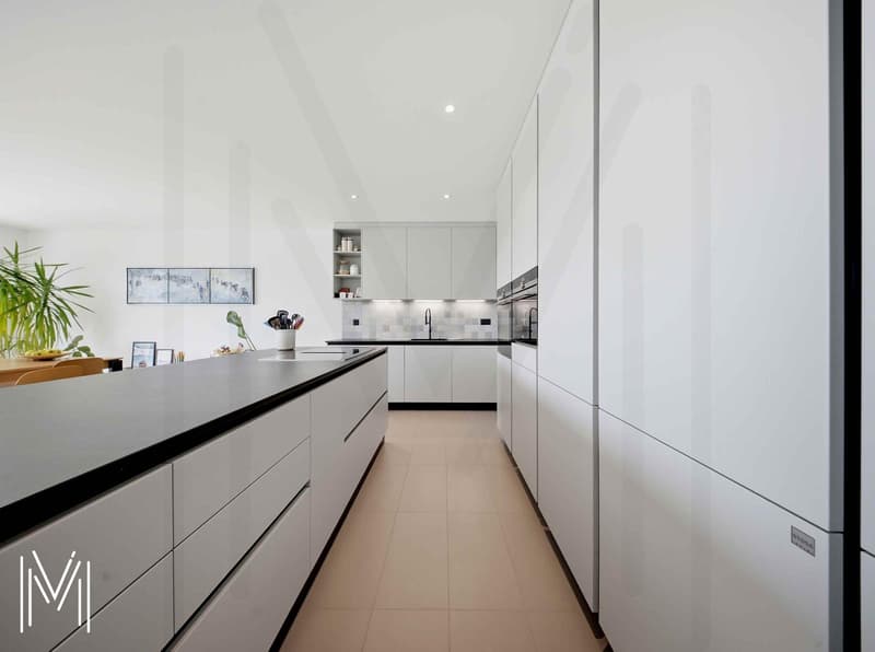 Die Kunst des Lebens in Gruyère: Außergewöhnliche 4.5-Zimmer-Wohnung mit Terrasse und privatem Garten (2)