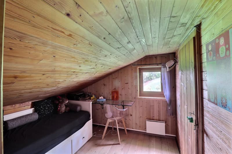 Un scrigno di quiete di fronte al lago di Gruyère? Chalet individuale a La Berra (9)