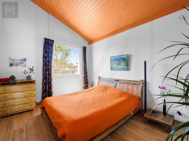 Large modular architect's house, designed for one or two independent homes. (10)
