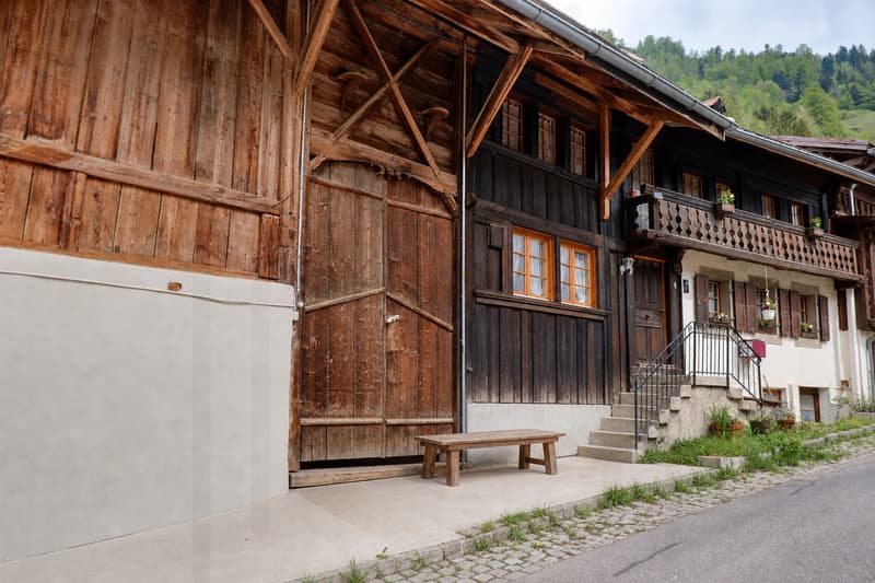maison villageoise 5.5 p. avec grange et potentiel d'agrandissement (2)