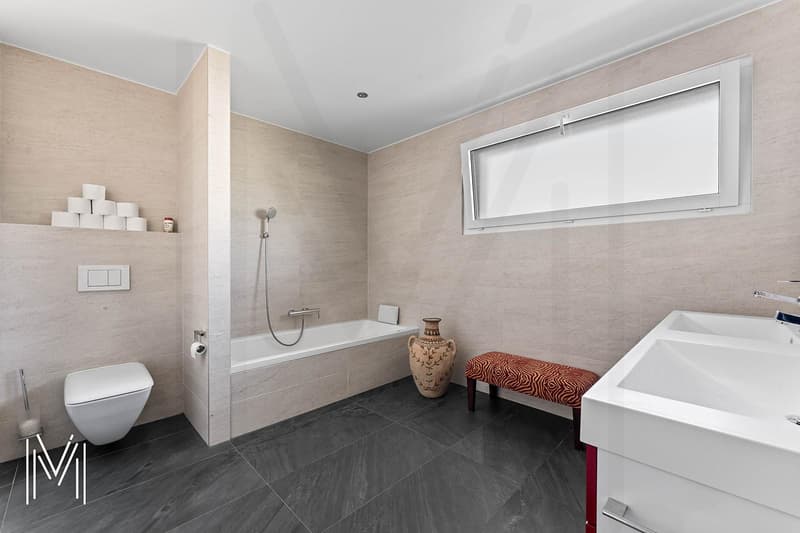 PENTHOUSE D'EXCEPTION DE 7,5 PIÈCES EN DUPLEX - Entre ciel et terre ? Vue panoramique à 360 au coeur de Bulle (13)