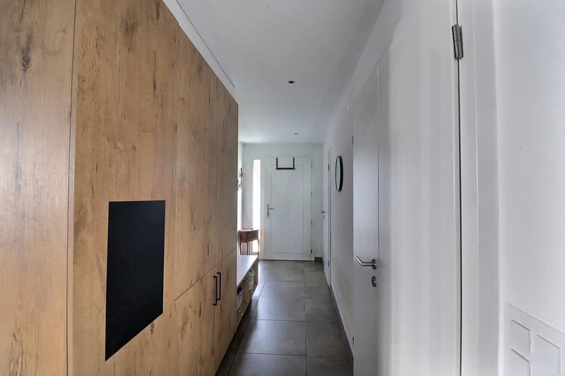 Une maison familiale contemporaine de 5.5 pièces aux portes de Fribourg (11)