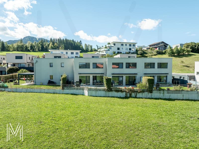 UNE VILLA CONTEMPORAINE de 4.5 pièces en bordure de zone agricole avec situation calme et exceptionnelle (1)