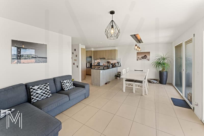 UNE VILLA CONTEMPORAINE de 4.5 pièces en bordure de zone agricole avec situation calme et exceptionnelle (4)