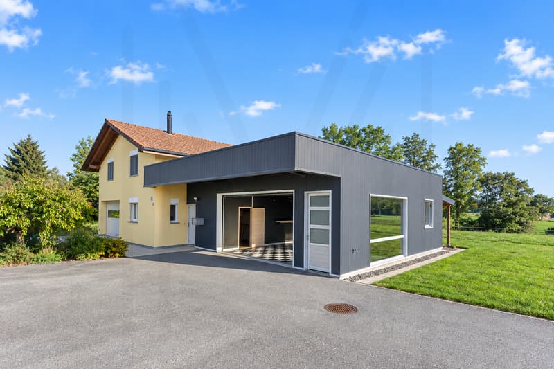 maison individuelle avec grand terrain et garage (12)