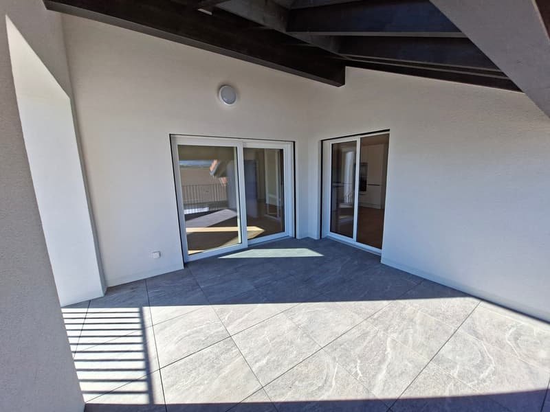 Grand appartement de 4,5 pièces sous les combles et proche de la gare (10)