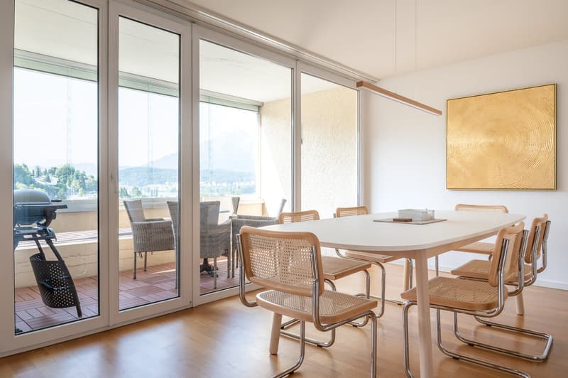 Modern 4.5-room apartment with mountain and lake view in Lucerne (11)
