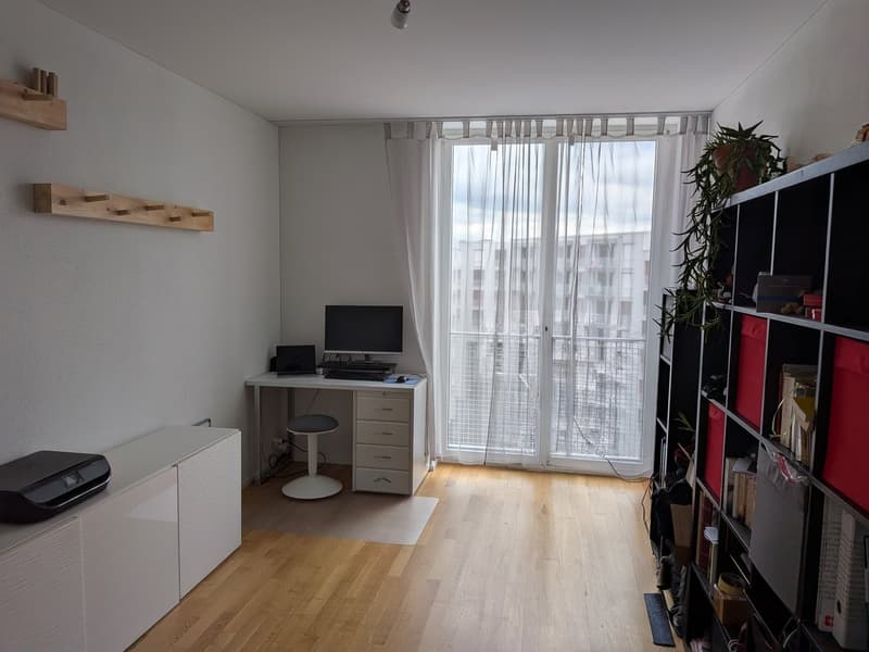 BEFRISTET: 01.09.2026 - 19.12.2026; Moderne möblierte 3.5-Zimmer-Wohnung mit Balkon und Bergsicht (12)