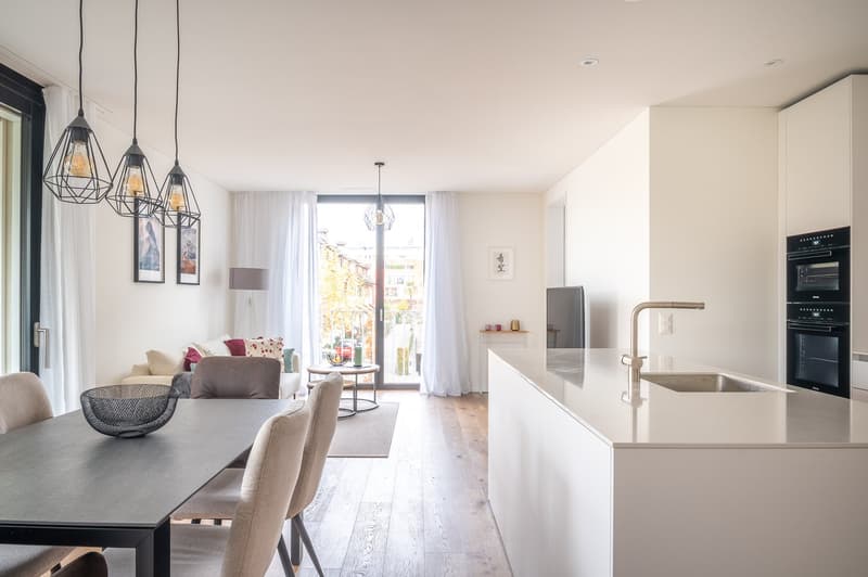 Möblierte, stilvolle 3.5-Zimmer-Wohnung mit Balkon in Zug (9)