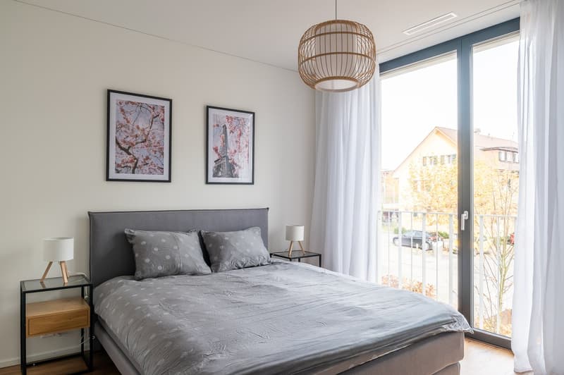 Möblierte, stilvolle 3.5-Zimmer-Wohnung mit Balkon in Zug (2)