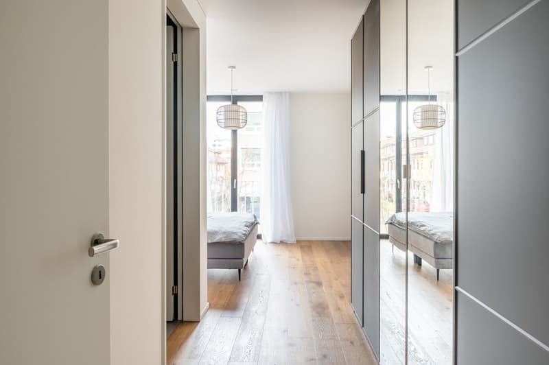 Möblierte, stilvolle 3.5-Zimmer-Wohnung mit Balkon in Zug (4)