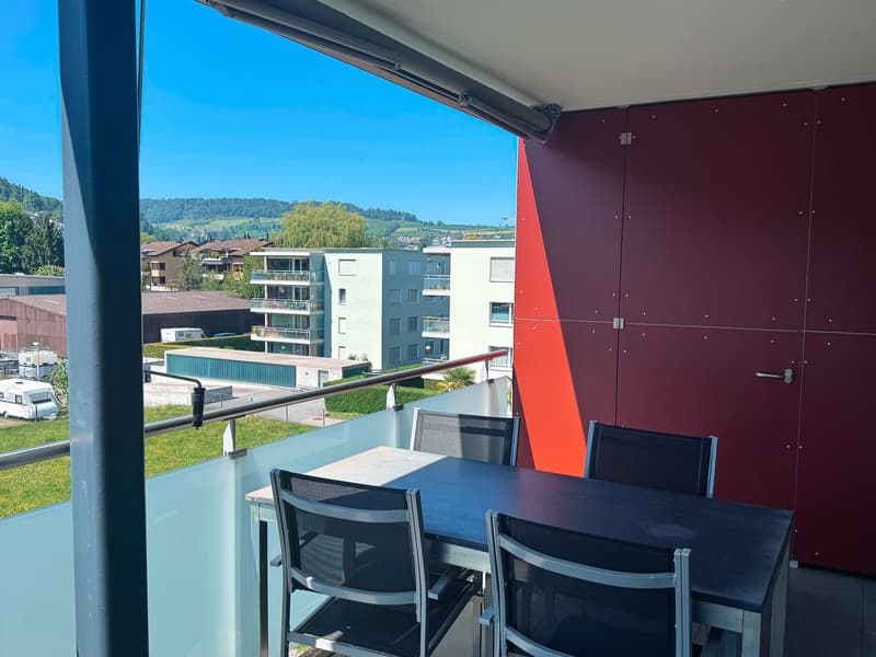 Temporary: 01.12.26 - 31.03.27; Furnished 3.5-room apartment in Kriens with balcony & mountain view (12)