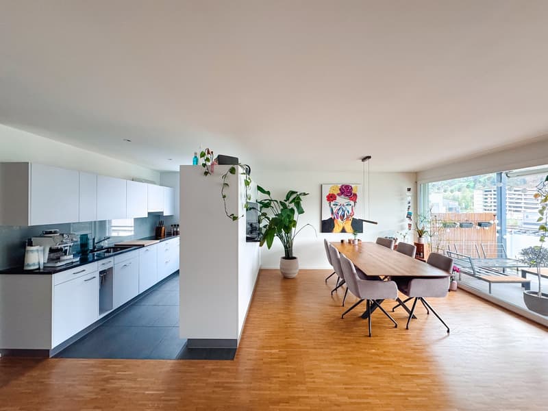 Temporary: 01.12.26 - 31.03.27; Furnished 3.5-room apartment in Kriens with balcony & mountain view (1)