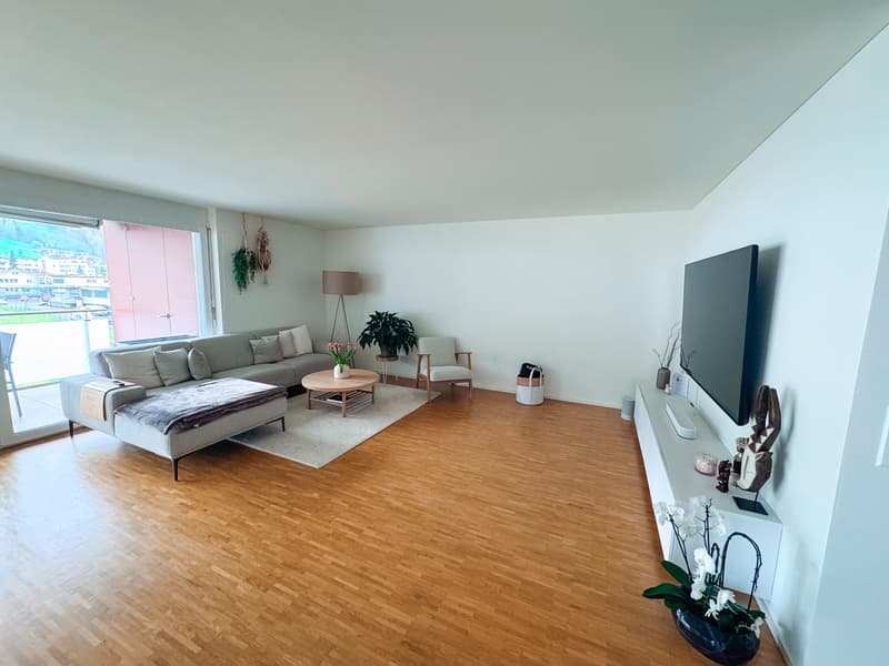 Temporary: 01.12.26 - 31.03.27; Furnished 3.5-room apartment in Kriens with balcony & mountain view (2)