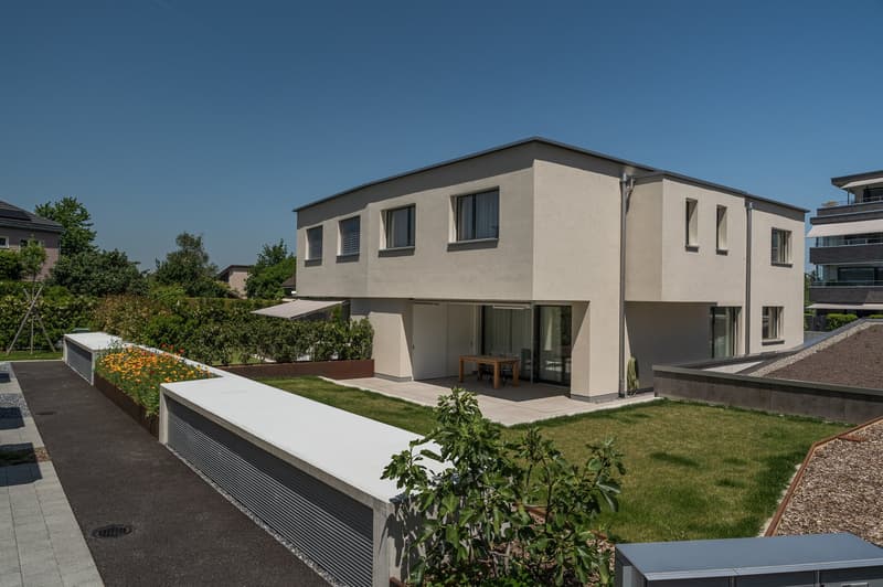Casa semidetached arredata esclusiva con giardino a Lucerna (29)