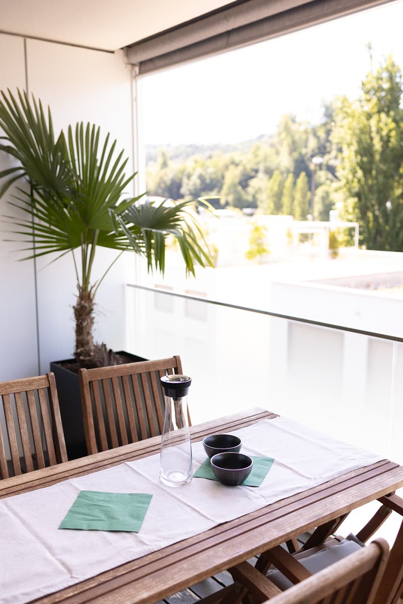 Furnished living with a far-reaching view – Exclusive 3.5-room apartment in Lucerne (2)