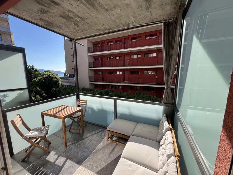 Appartamento arredato di 2,5 locali con balcone e vista sul lago a Zug (5)