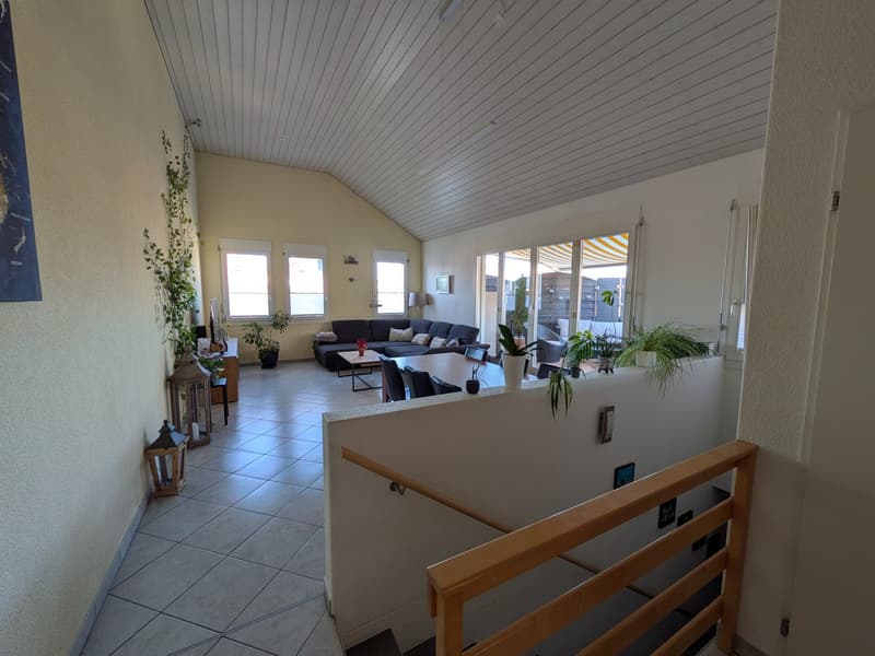 BEFRISTET: Möblierte 3.5-Zimmer-Maisonette mit grosser Terrasse in Rotkreuz (2)